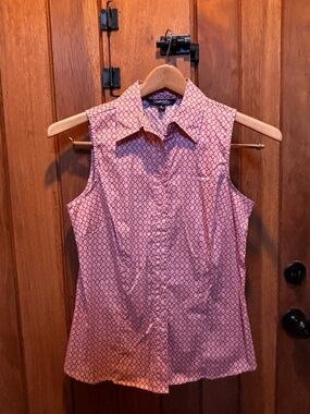 Chadwick’s Pink Geometric Pattern Fabric Button-Up Top